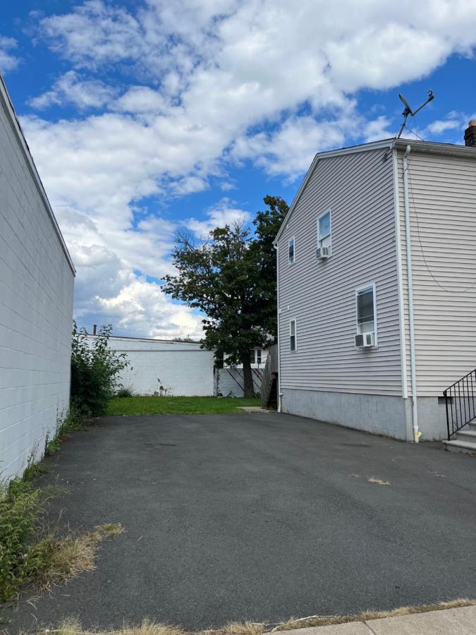 Lovely Three Bedroom Apartment Near Jersey City And Newyork Linden Exteriör bild